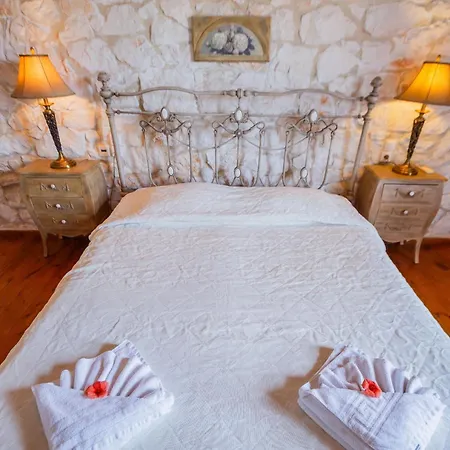 Afroditi Aresti By Sealand