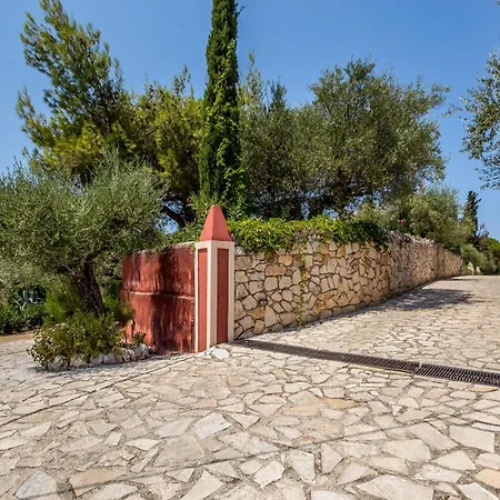 Afroditi Aresti By Sealand * Agios Dimitrios (Zakynthos)